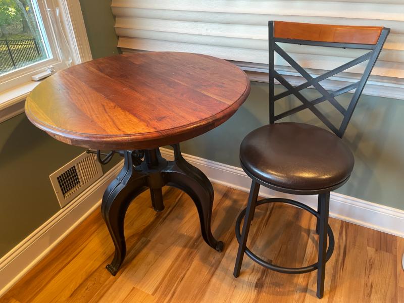 Sale Photo Thumbnail #573