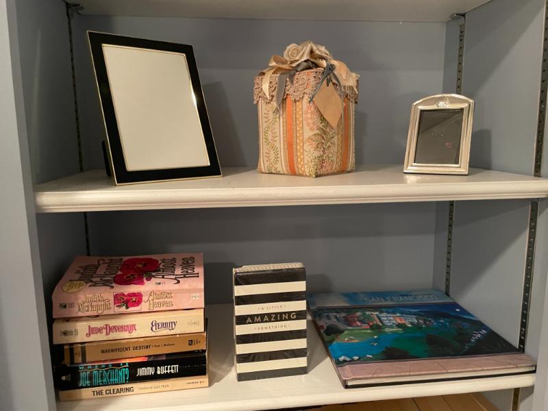 Sale Photo Thumbnail #822