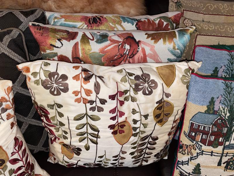 Sale Photo Thumbnail #442