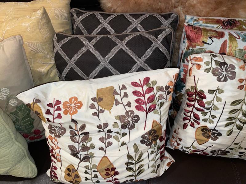 Sale Photo Thumbnail #443