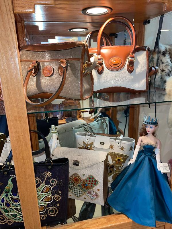 Sale Photo Thumbnail #117