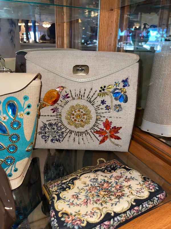 Sale Photo Thumbnail #97