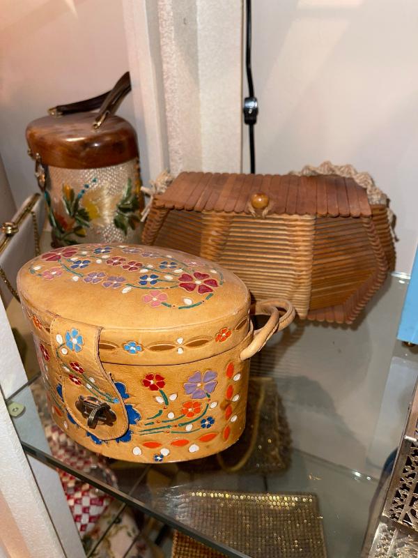 Sale Photo Thumbnail #903