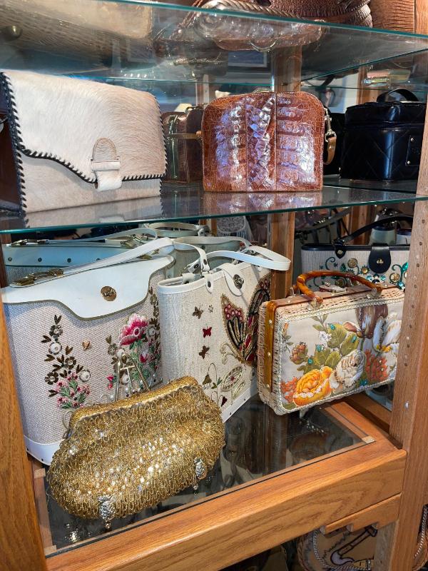 Sale Photo Thumbnail #104