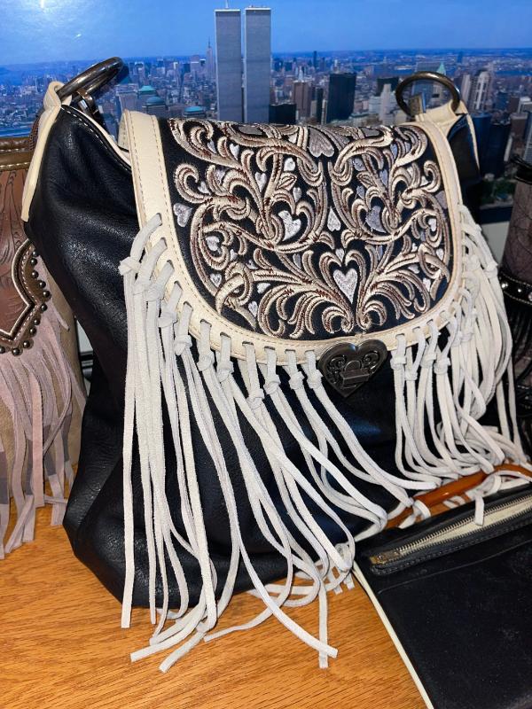 Sale Photo Thumbnail #129