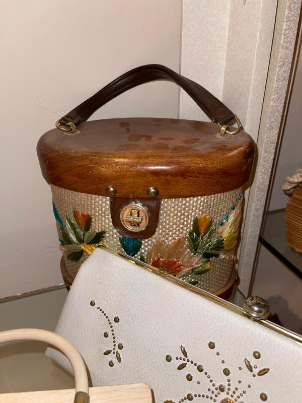 Sale Photo Thumbnail #926