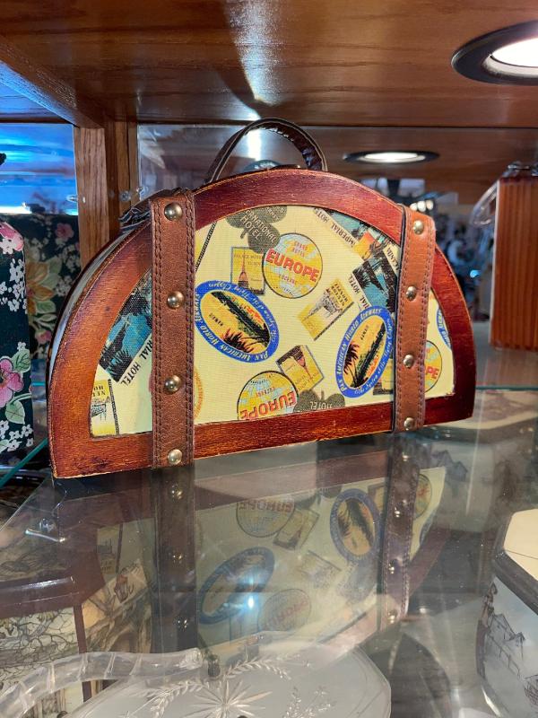 Sale Photo Thumbnail #100