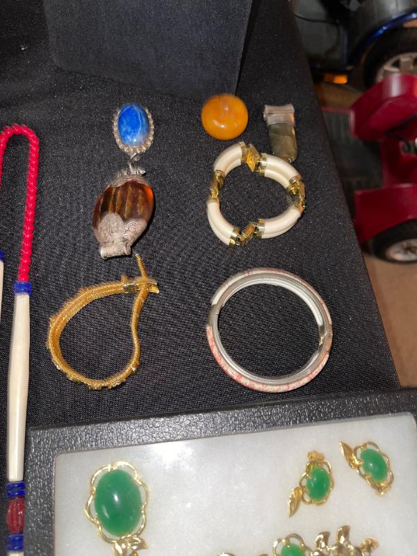 Sale Photo Thumbnail #980