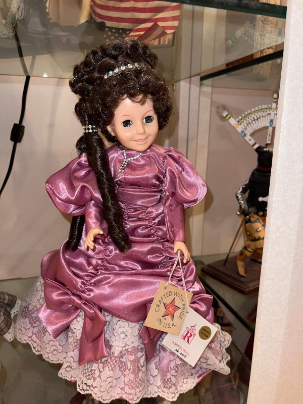 Sale Photo Thumbnail #901