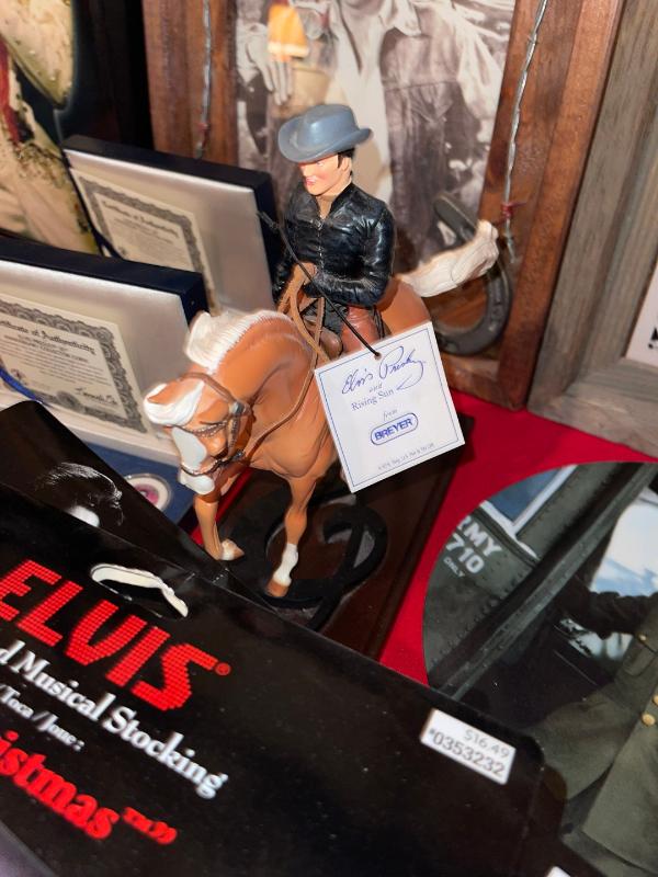 Sale Photo Thumbnail #946