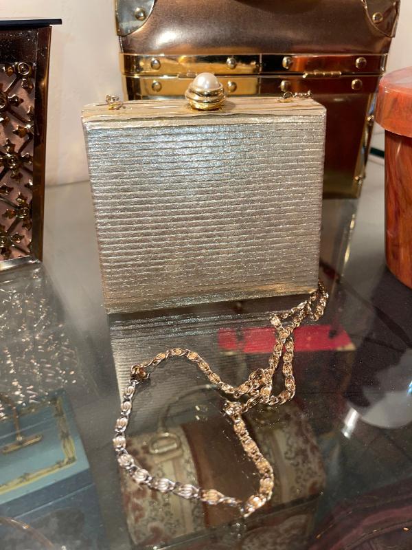 Sale Photo Thumbnail #911