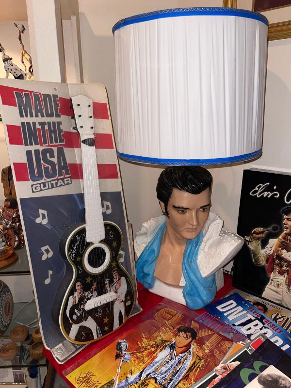 Sale Photo Thumbnail #941