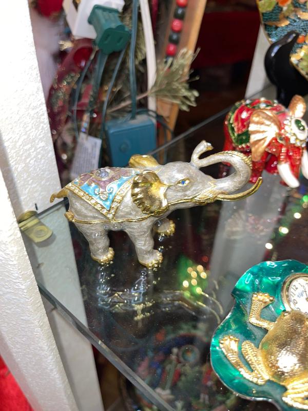 Sale Photo Thumbnail #656