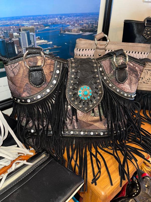 Sale Photo Thumbnail #130