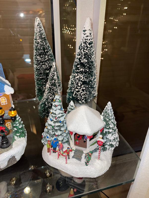 Sale Photo Thumbnail #545