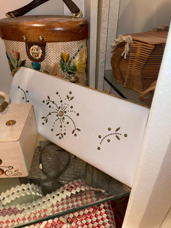 Sale Photo Thumbnail #929