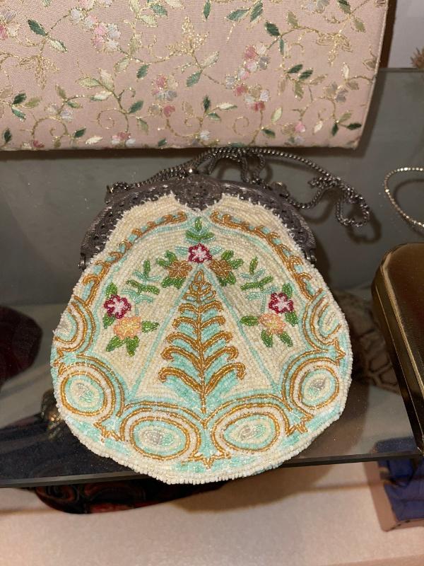 Sale Photo Thumbnail #935