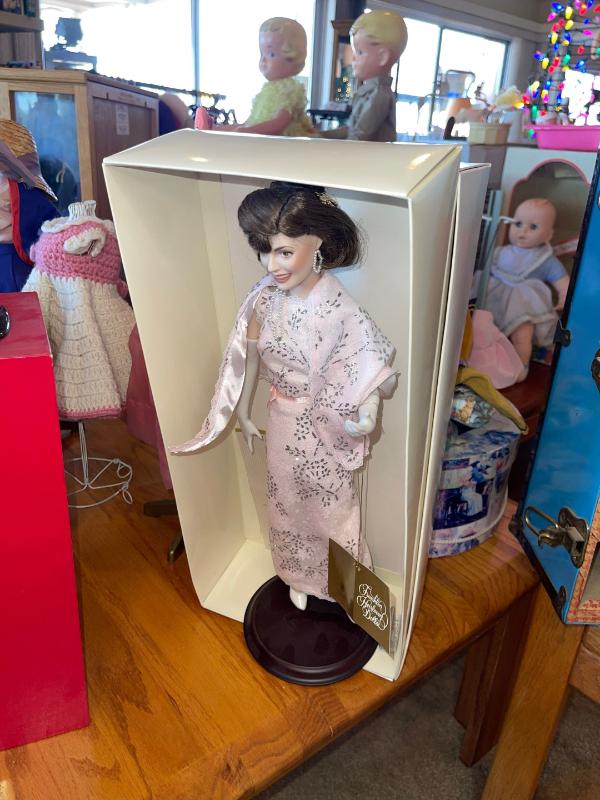 Sale Photo Thumbnail #220