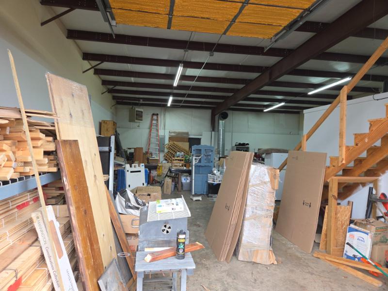 Sale Photo Thumbnail #18