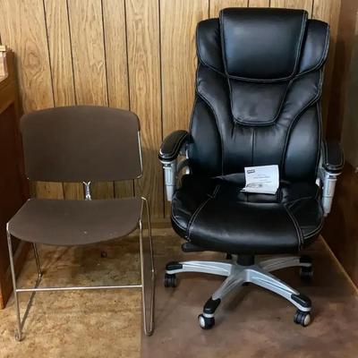 Staples Black Leather-Look Computer Chair with Guest Chair and Floor Mat