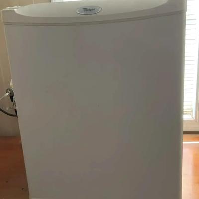 Whirlpool Compact Dorm Refrigerator – Untested