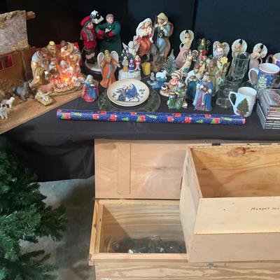 Christmas Décor Collection Featuring Light-Up Manger and Figurines