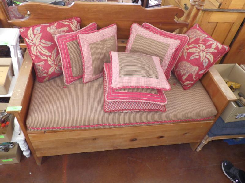 Sale Photo Thumbnail #105