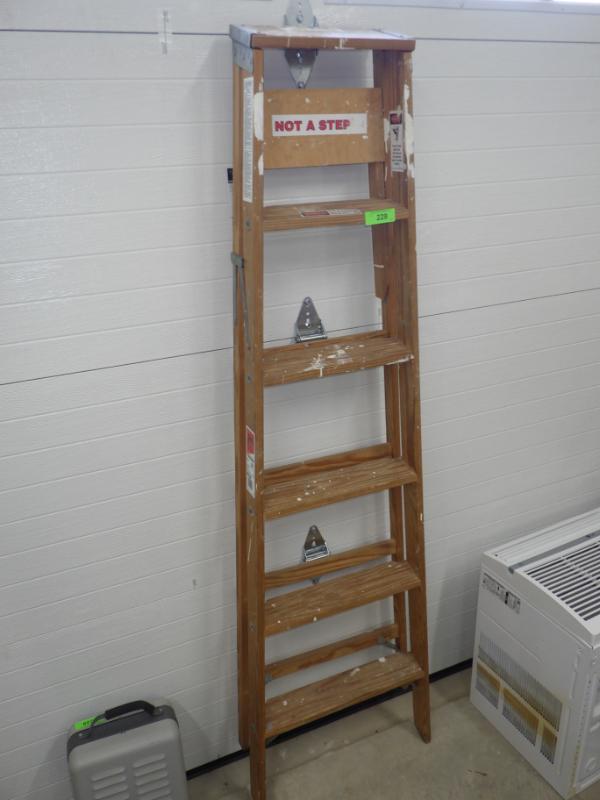 Sale Photo Thumbnail #125