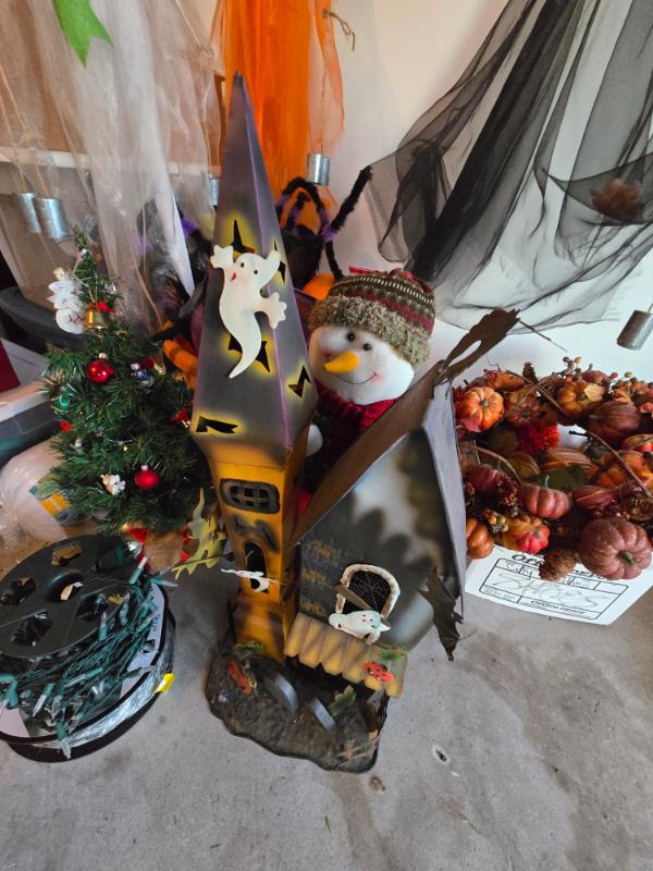 Sale Photo Thumbnail #119