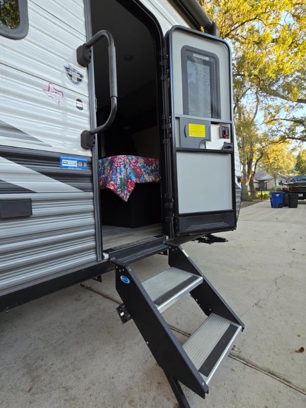 Sale Photo Thumbnail #8