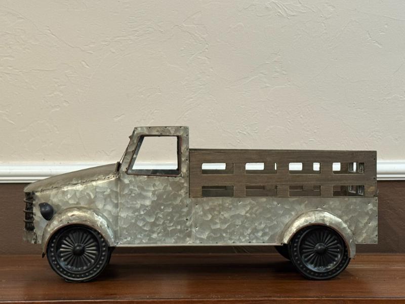 Sale Photo Thumbnail #4