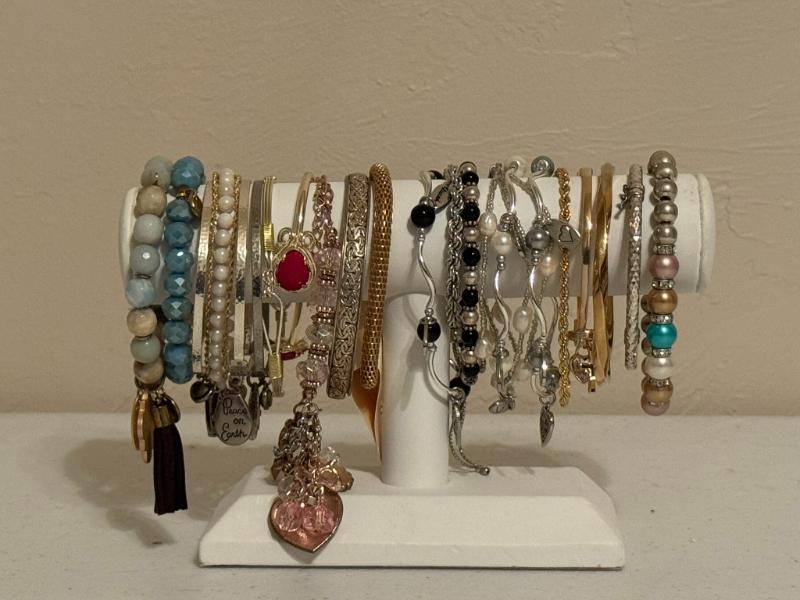 Sale Photo Thumbnail #34