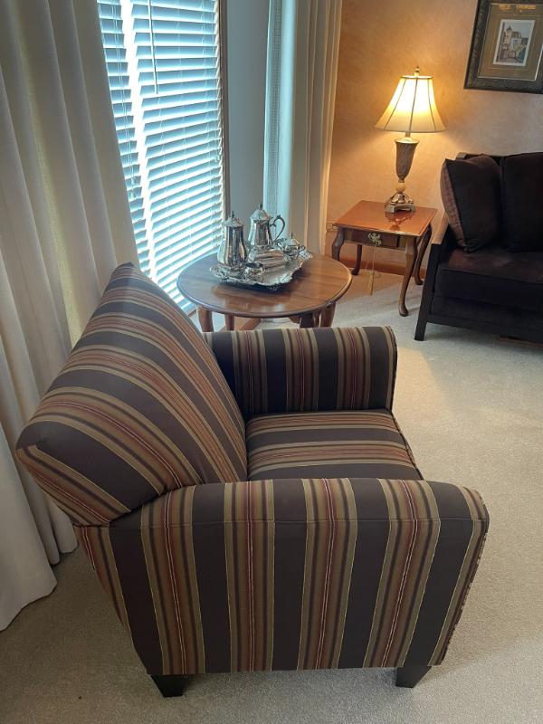 Sale Photo Thumbnail #5