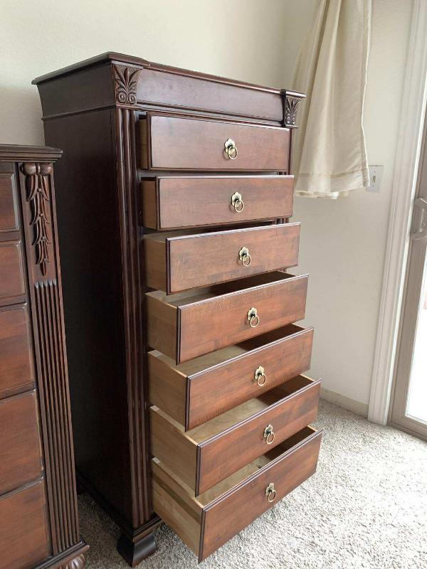 Sale Photo Thumbnail #3