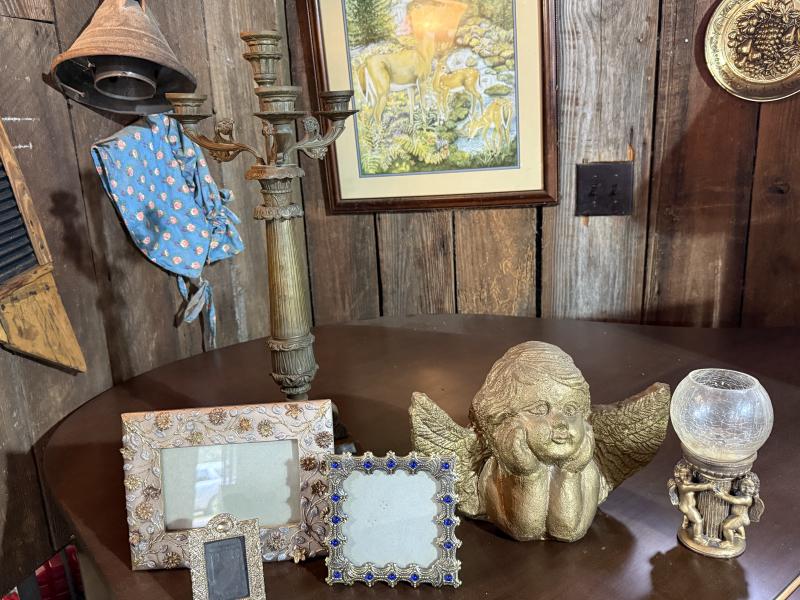 Sale Photo Thumbnail #148