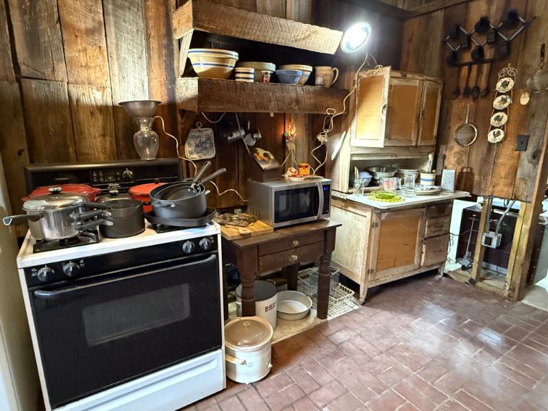 Sale Photo Thumbnail #113