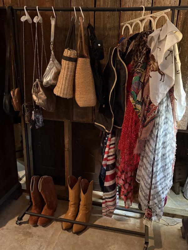 Sale Photo Thumbnail #266