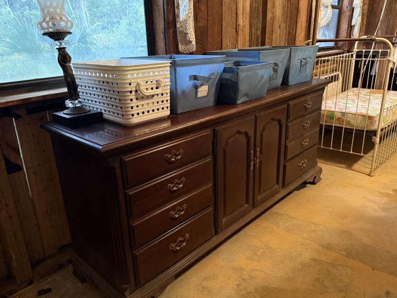 Sale Photo Thumbnail #261