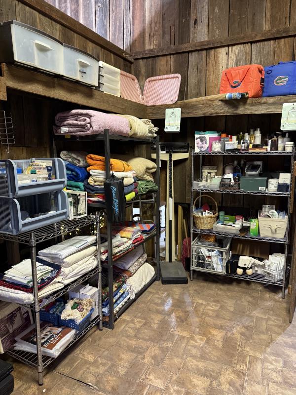 Sale Photo Thumbnail #253