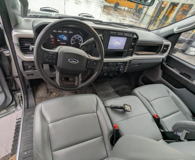 Sale Photo Thumbnail #18