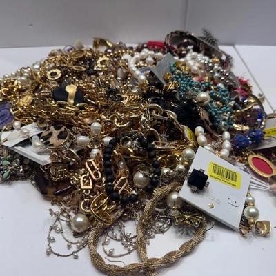 Large Costume Jewelry Lot #4 – Necklaces, Earrings & More