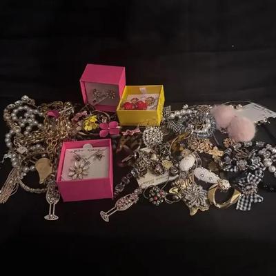 Large Assorted Jewelry Lot #8 - Necklaces, Bracelet, Earrings & More