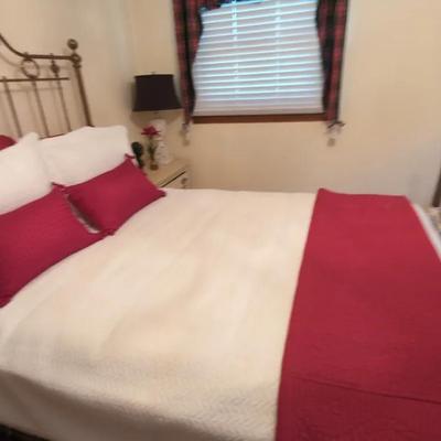 Serta Full Mattress, Clean Full Size Bed, Bed Frame. bedding, And Dresser