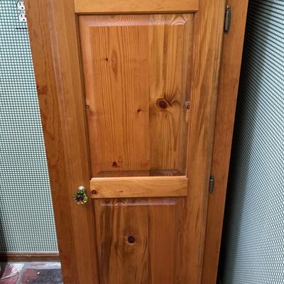 Solid Wood Hutch With 4 Shelves