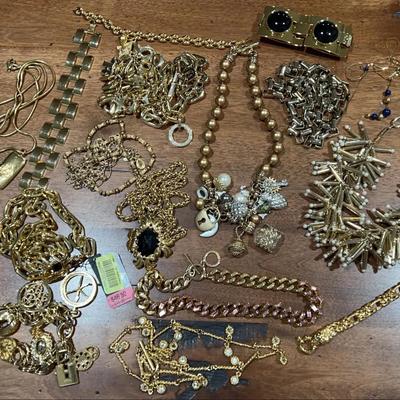 Beautiful Lot Of ‘Gold’ Jewelry, costume jewelry