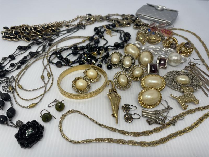 Sale Photo Thumbnail #456