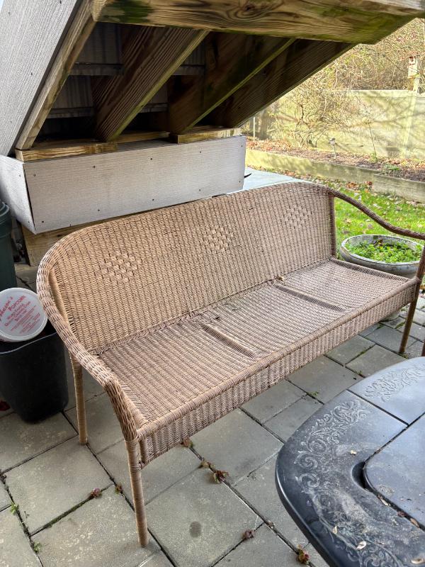 Sale Photo Thumbnail #49: Sofa - 62 x 22 x 32