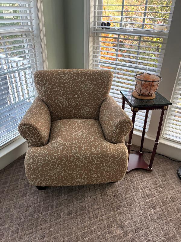 Sale Photo Thumbnail #78: 34 x 30 x 33
