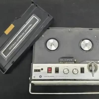 Realistic Transistor Recorder