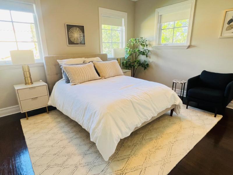 Sale Photo Thumbnail #116